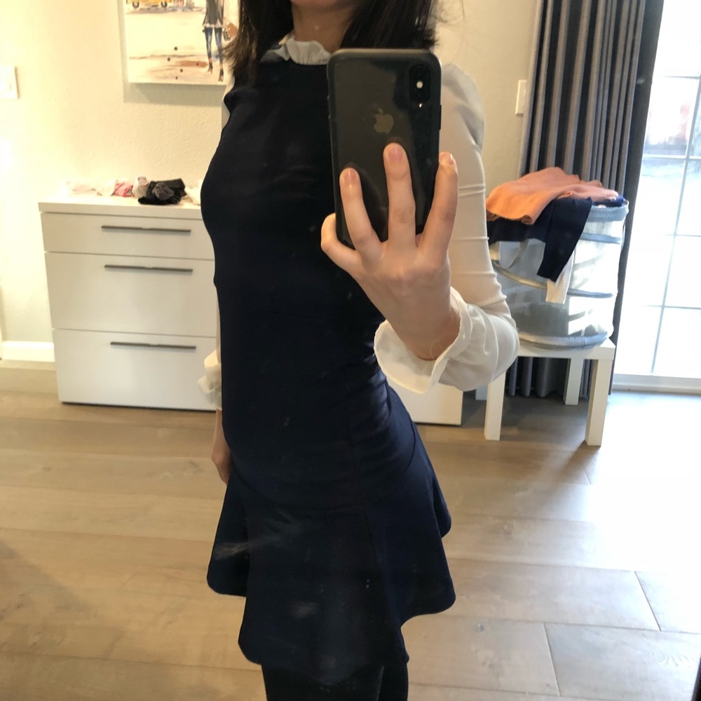 Knit dress with flower style